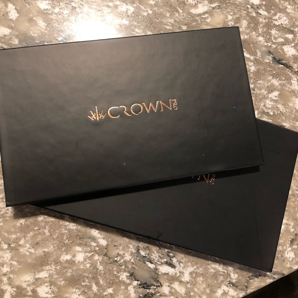 Crown Pro Makeup Palette